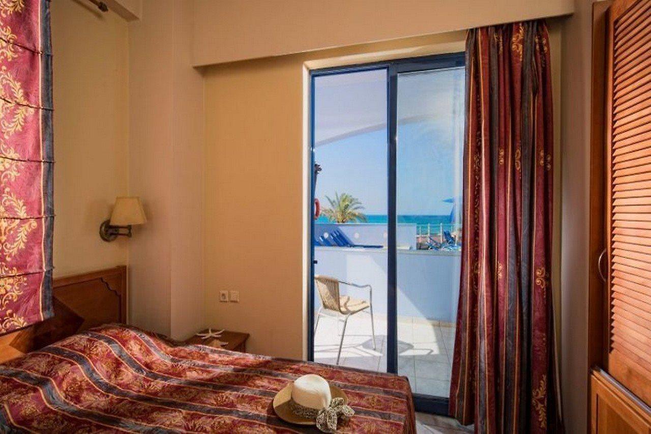 Eleni Beach Stalís Luaran gambar